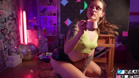 Snapshot of informal_ chatting on February 2025 03:19:01 AM MAL ---  online show from February 2025 03:19:01 AM