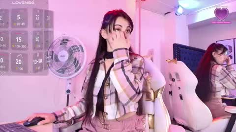 Ingrid online show from November 2025 03:48:01 AM