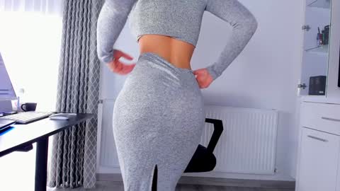 Ingrid online show from February 2025 08:22:01 AM