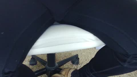 Snapshot of injmolder2 chatting on January 2026 12:43:01 PM Hanging Out online show from January 2026 12:43:01 PM