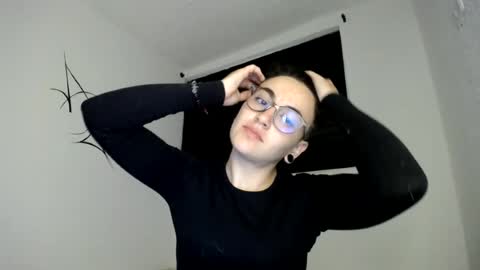 lyan onlyfans n linda online show from August 2026 04:48:01 AM