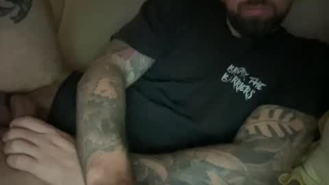 Snapshot of inktyler chatting on December 2024 04:02:02 AM inktyler online show from December 2024 04:02:02 AM