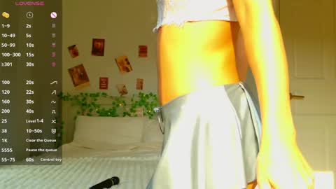 Snapshot of innnerlight chatting on April 2026 01:07:01 AM Mila Reef online show from April 2026 01:07:01 AM
