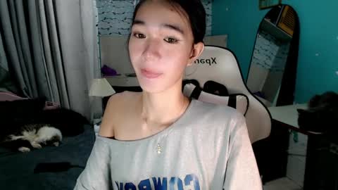 Snapshot of innocent_reign69 chatting on April 2026 10:03:01 PM Reign online show from April 2026 10:03:01 PM