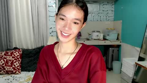 Snapshot of innocent_reign69 chatting on May 2026 04:36:02 PM Reign online show from May 2026 04:36:02 PM