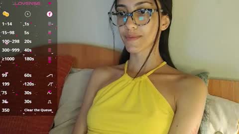 Laroa online show from January 2025 11:54:01 PM