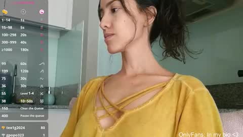 Laroa online show from March 2026 06:12:02 PM