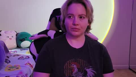 Faye online show from December 2024 08:58:02 PM