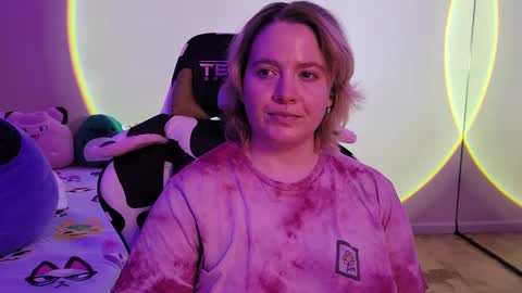 Faye online show from February 2025 07:39:02 AM