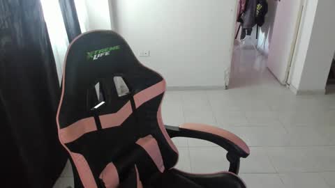 Iris 3 online show from December 2024 04:49:01 PM