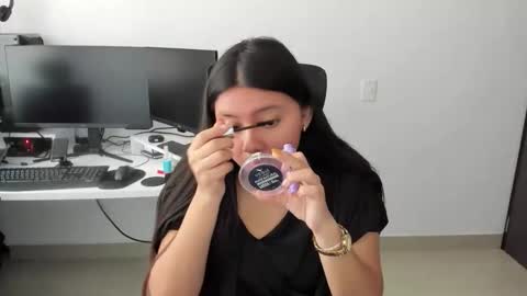 Iris 3 online show from November 2025 05:34:02 PM