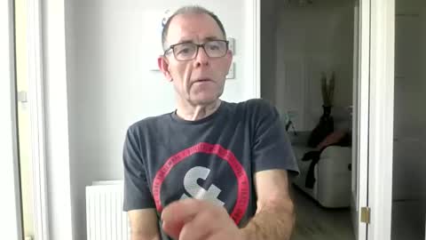 inthemood63 online show from April 2026 03:48:02 PM