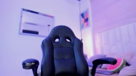 io_chie_ online show from March 2026 03:54:01 AM