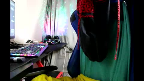 Snapshot of ipipo42o chatting on January 2025 01:00:02 AM DrownMentally online show from January 2025 01:00:02 AM