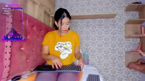 Hot Charlotte  online show from November 2025 12:15:02 PM