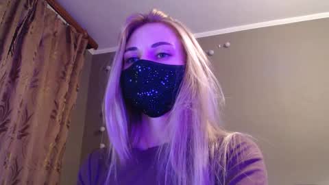 Lily online show from September 2025 05:02:01 PM