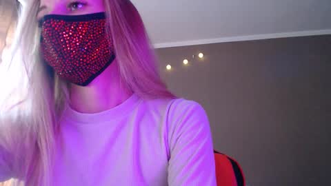 Lily online show from October 2025 11:54:02 AM