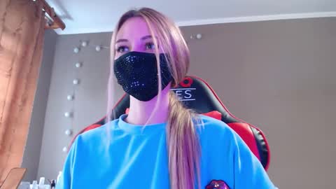 Lily online show from October 2025 12:28:02 PM