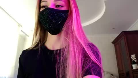 Snapshot of iris_lave chatting on July 2026 03:18:02 PM Lily online show from July 2026 03:18:02 PM