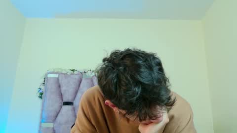 Iris online show from December 2025 10:46:01 AM