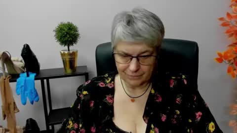 Snapshot of iris_xdesire chatting on January 2025 10:54:01 AM I R I S online show from January 2025 10:54:01 AM