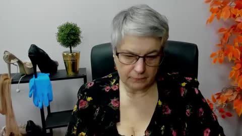 Snapshot of iris_xdesire chatting on January 2025 10:59:02 AM I R I S online show from January 2025 10:59:02 AM