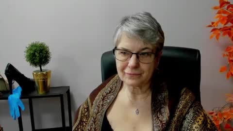 Snapshot of iris_xdesire chatting on March 2025 10:59:02 AM I R I S online show from March 2025 10:59:02 AM