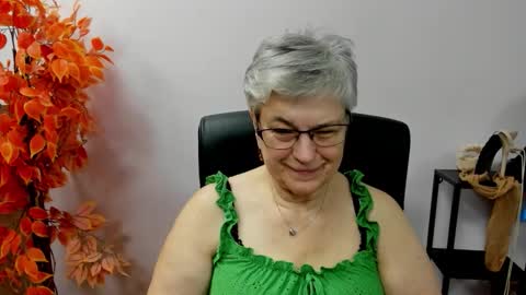 Snapshot of iris_xdesire chatting on October 2025 07:33:01 AM I R I S online show from October 2025 07:33:01 AM