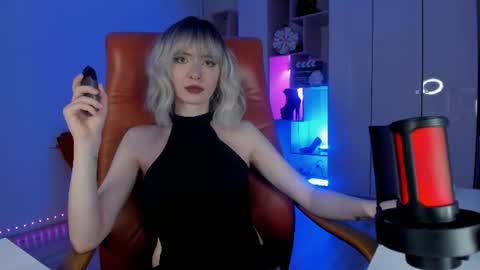 Miss Iris Fansly Miss Iris new inst.  online show from June 2026 03:54:01 PM