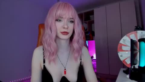 Miss Iris Fansly Miss Iris new inst.  online show from July 2026 04:33:02 PM