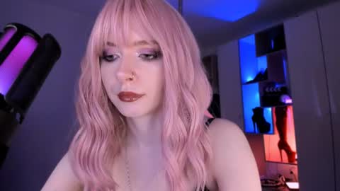 Miss Iris Fansly Miss Iris new inst.  online show from July 2026 04:36:01 PM