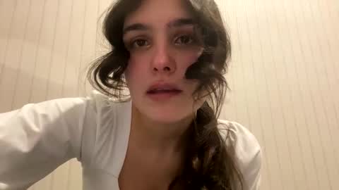 irisss31 online show from February 2025 06:47:02 PM