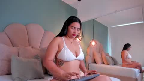 Snapshot of irlys_naia chatting on June 2026 01:24:02 PM Irlys Naia online show from June 2026 01:24:02 PM