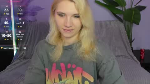 Snapshot of iron_adele chatting on April 2026 02:44:01 AM Iron Adele online show from April 2026 02:44:01 AM