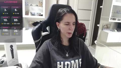 Irwi Tomboy online show from September 2025 05:40:01 AM