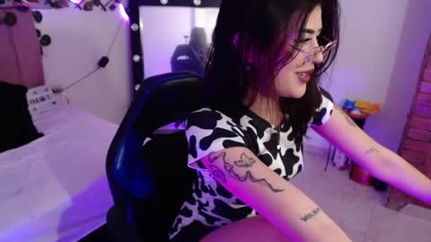 isabela online show from November 2025 01:06:02 AM