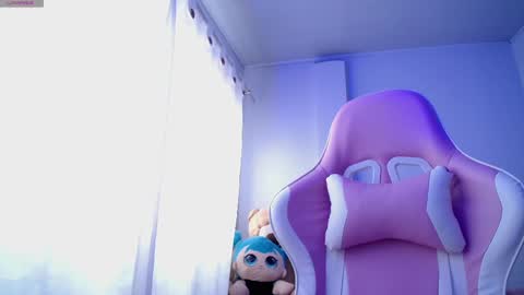 Isabella  online show from February 2025 04:30:02 PM