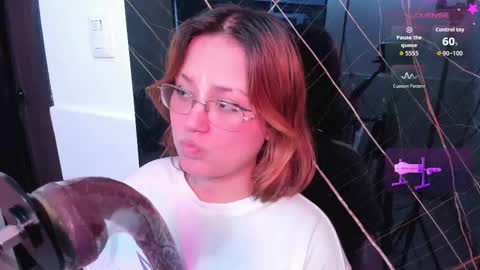 Isa online show from September 2025 09:09:02 PM