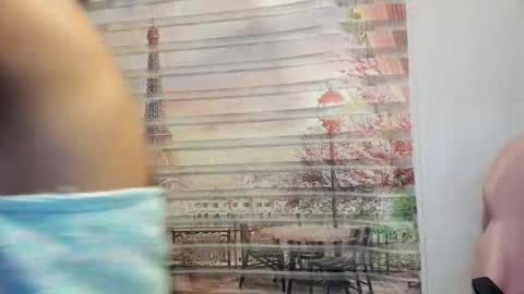 Snapshot of isa_little4u chatting on October 2025 10:25:01 AM online show from October 2025 10:25:01 AM