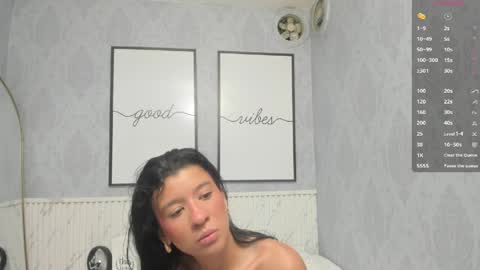 Snapshot of isa_little4u chatting on April 2026 10:17:02 AM online show from April 2026 10:17:02 AM