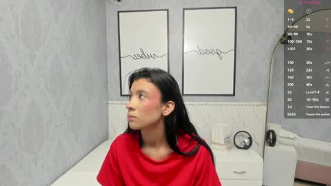Snapshot of isa_little4u chatting on June 2026 10:17:01 AM online show from June 2026 10:17:01 AM