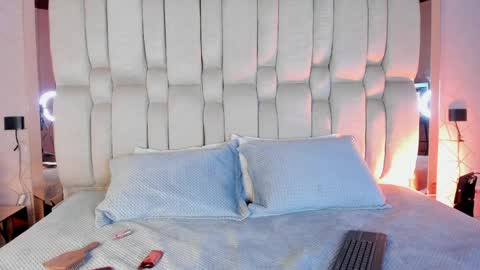 Isa  online show from April 2026 04:13:02 AM