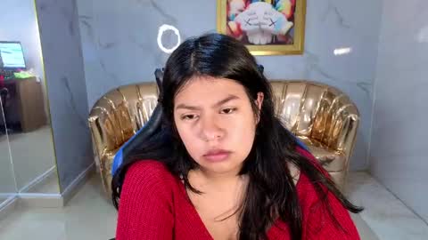 Snapshot of isa_s chatting on May 2026 12:33:02 PM Isa online show from May 2026 12:33:02 PM