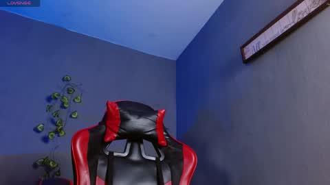 isa_salvatore online show from April 2026 05:37:01 PM