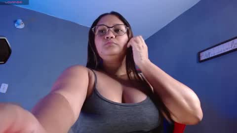 isa_salvatore online show from May 2026 05:52:01 PM