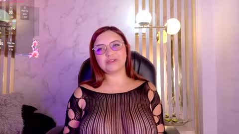 Snapshot of isaa_lopez chatting on May 2026 08:04:04 PM Isa online show from May 2026 08:04:04 PM