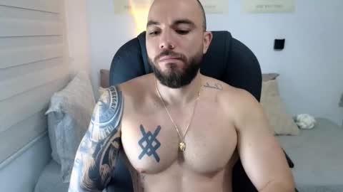 Isaac carter online show from September 2025 11:03:01 AM