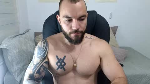 Isaac carter online show from October 2025 10:57:02 AM