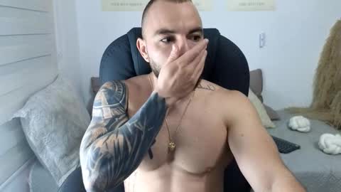 Isaac carter online show from November 2025 11:10:03 AM