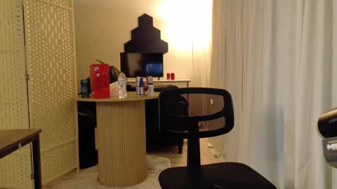 isaac online show from April 2026 03:15:01 AM